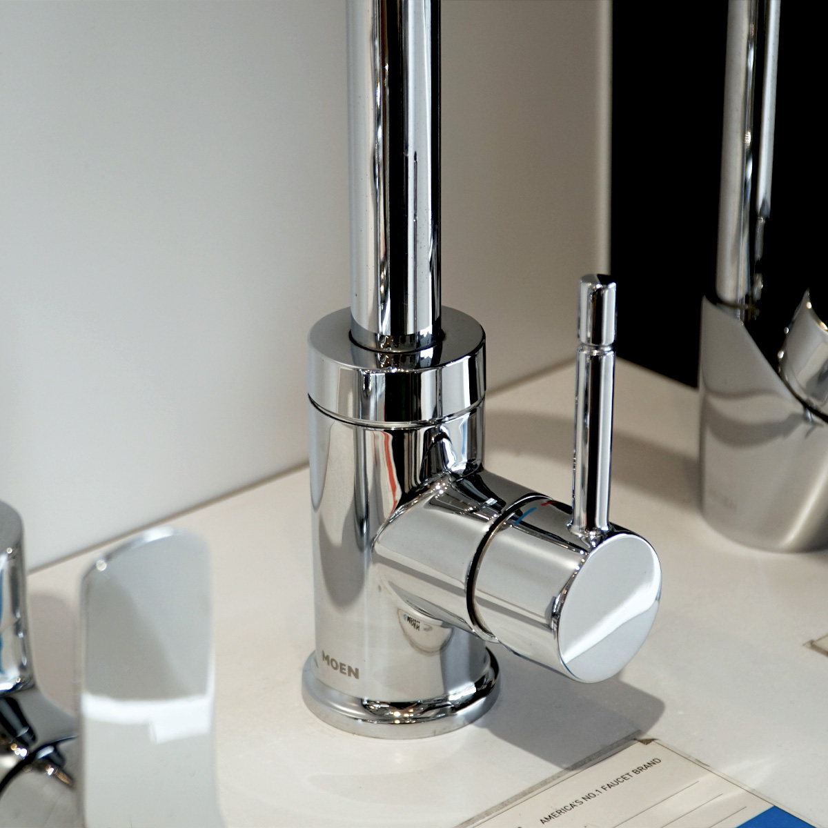 Vòi rửa chén MOEN 60400 - 4