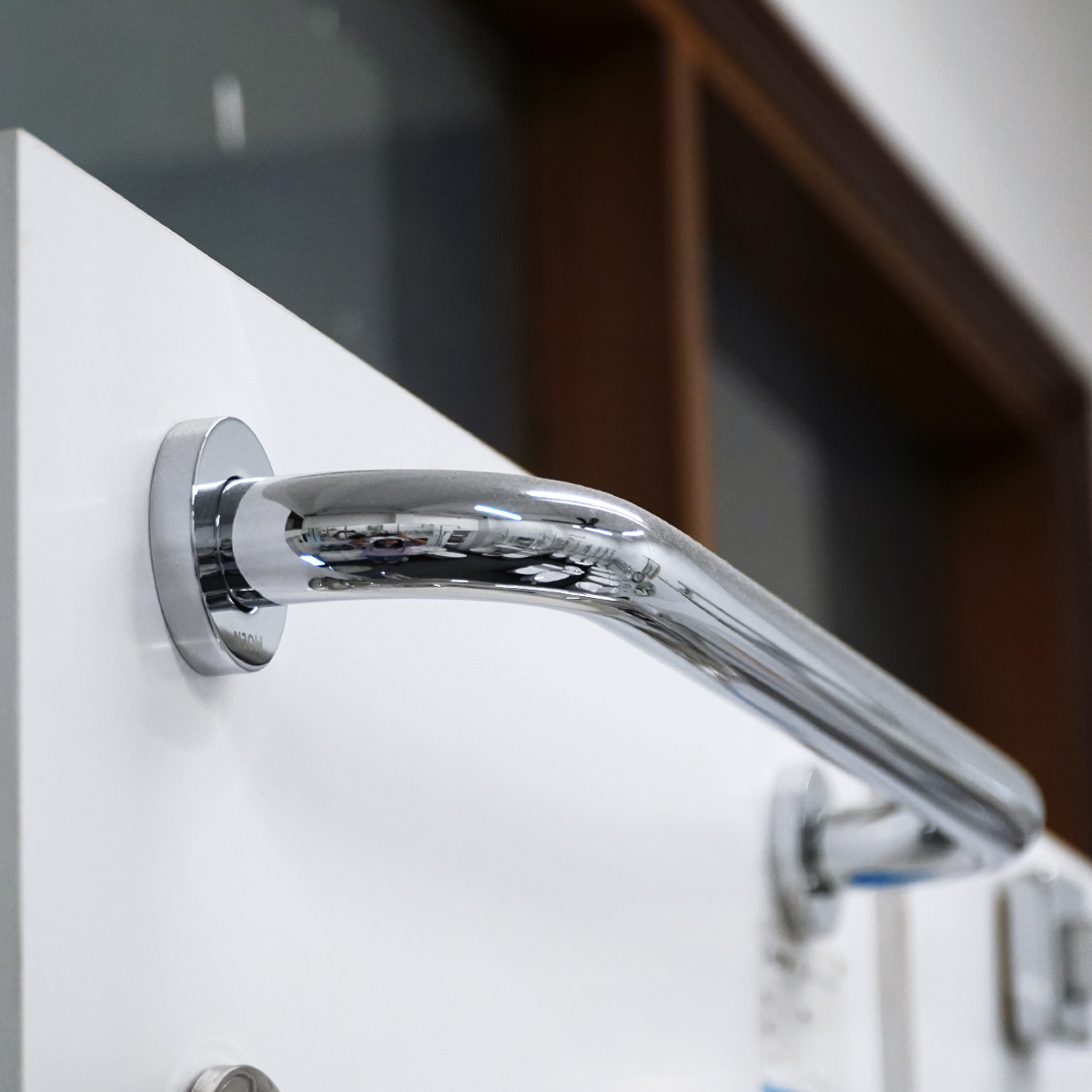 Thanh tay vịn inox MOEN 90001 - 3