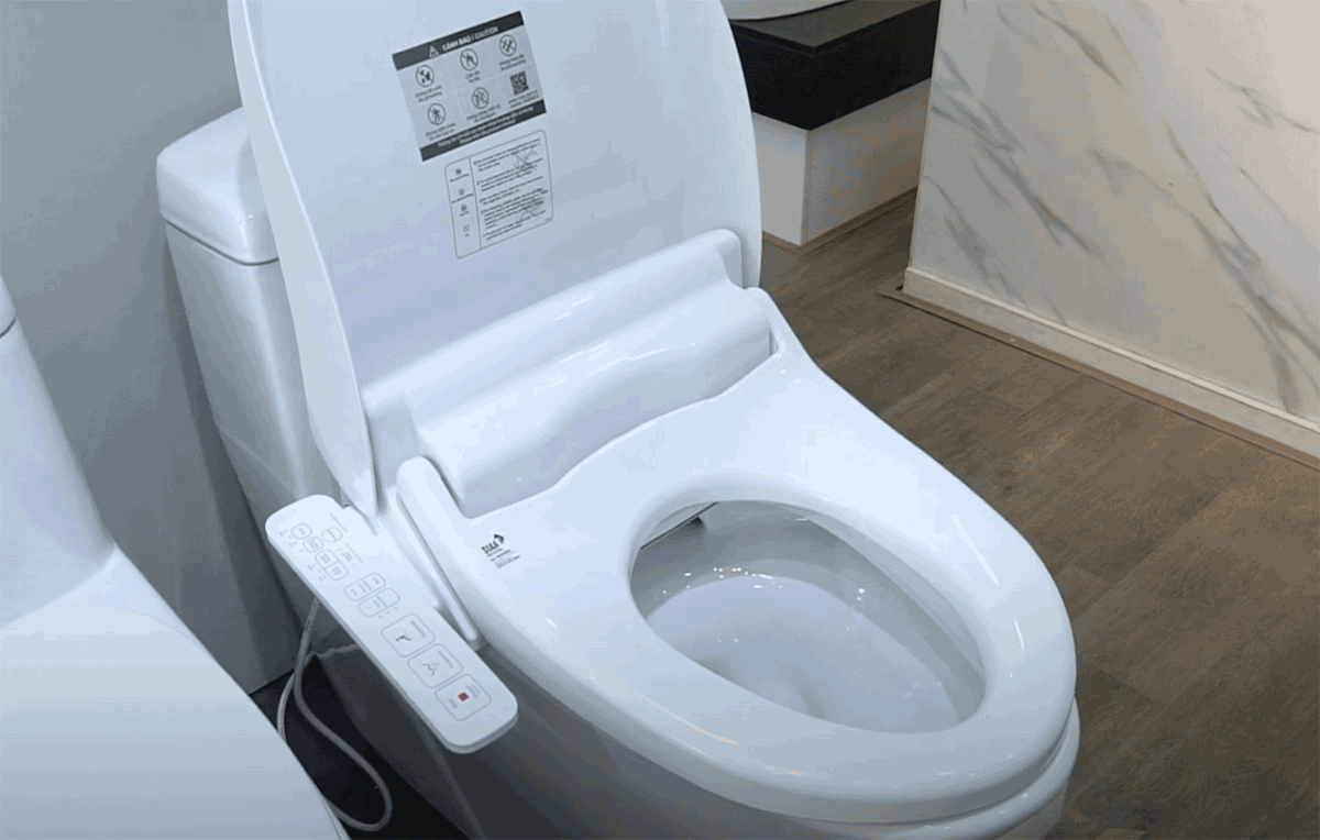 Nắp rửa điện tử thông minh INAX CW-H17VN (CWH17VN)