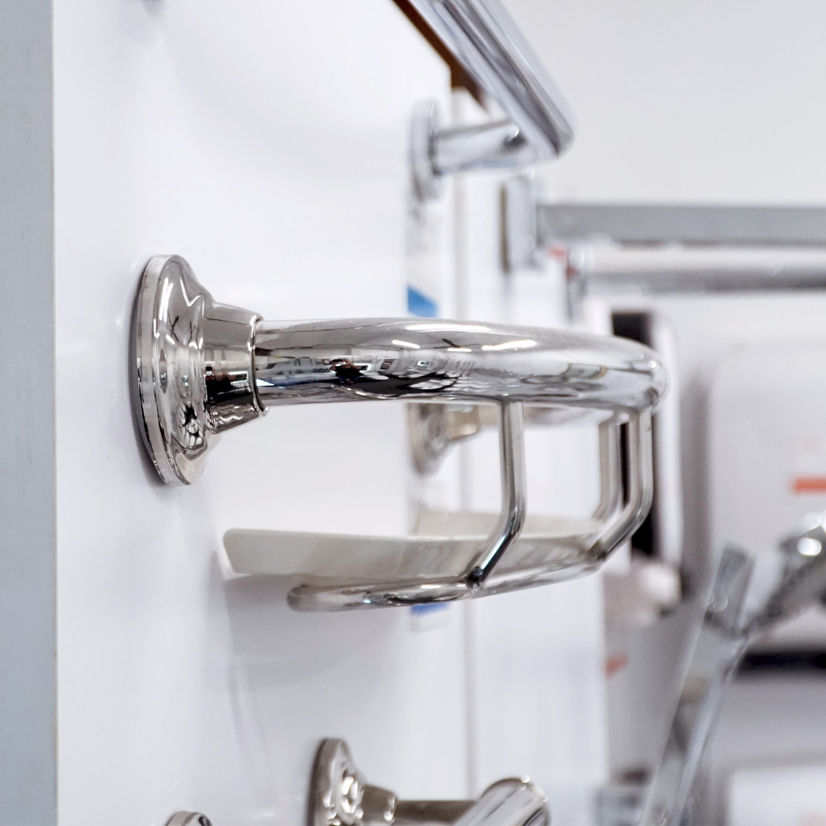 Thanh tay vịn kệ góc inox MOEN LR2354DCH - 2