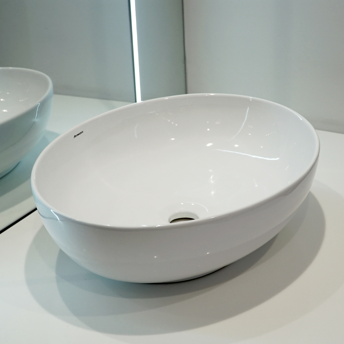 Chậu lavabo đặt bàn ATMOR AT111 - 7
