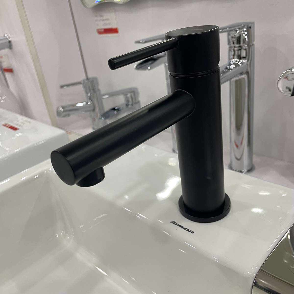 Vòi lavabo nóng lạnh Atmor AT110098SH - 2
