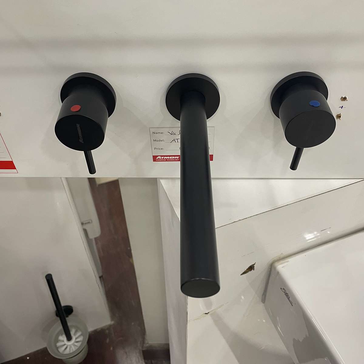 Vòi lavabo âm tường nóng lạnh ATMOR AT160010SH - 4