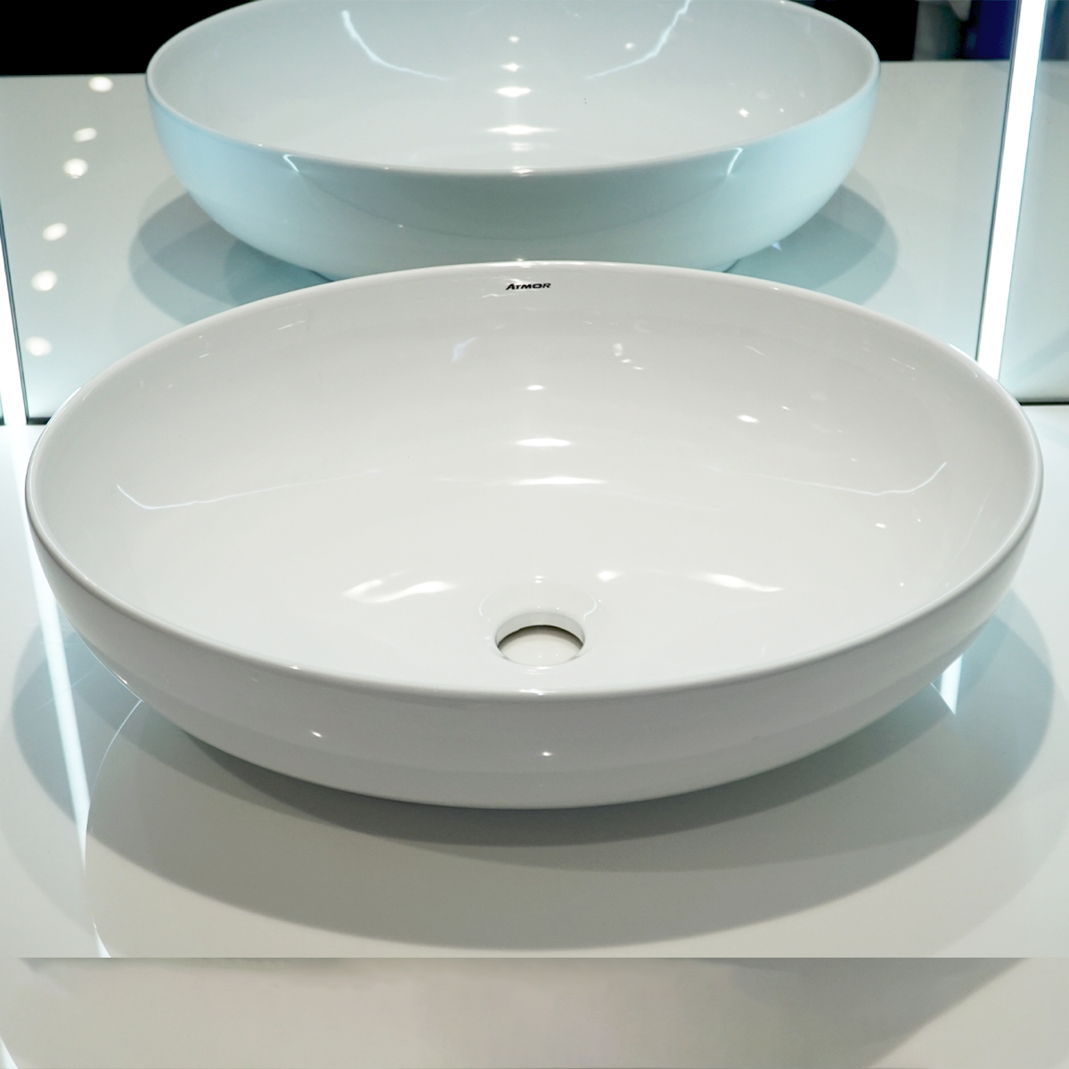 Chậu lavabo đặt bàn ATMOR AT111 - 2