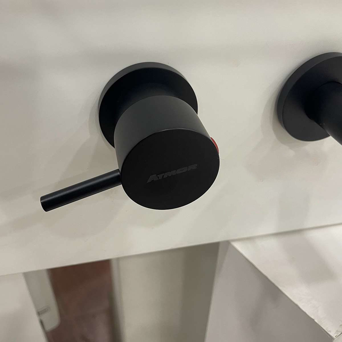Vòi lavabo âm tường nóng lạnh ATMOR AT160010SH - 3