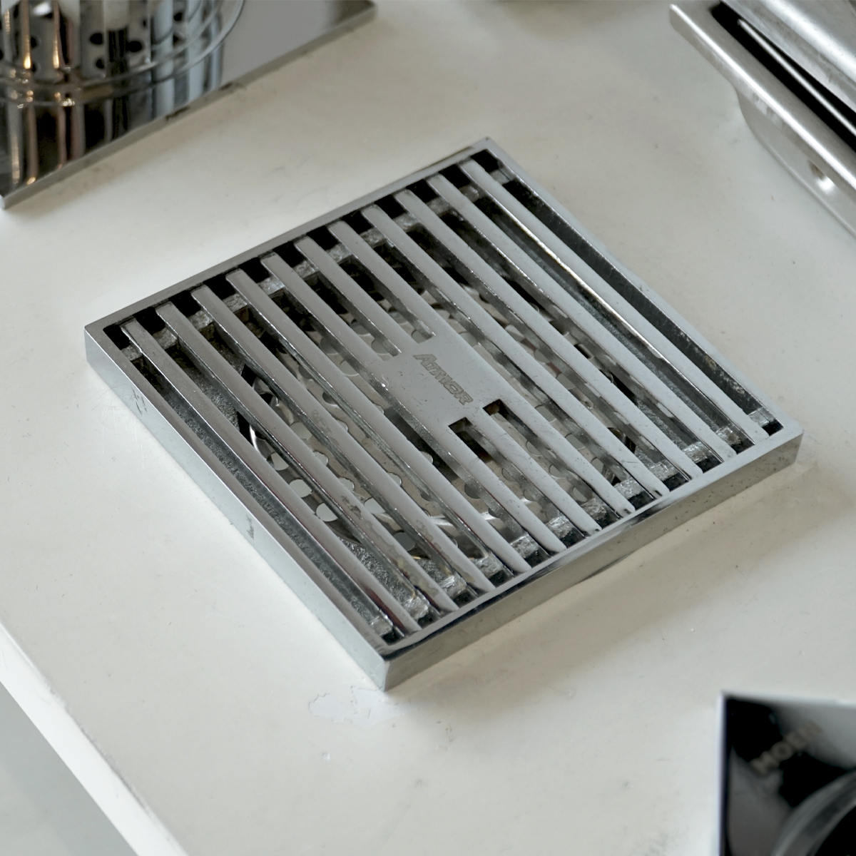 Phễu thoát sàn đồng mạ chrome 10x10cm ATMOR 8108 - 3