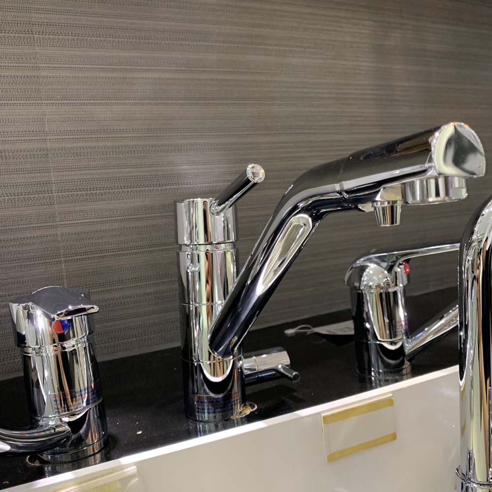 Vòi bếp nóng lạnh Caesar K745C - 2