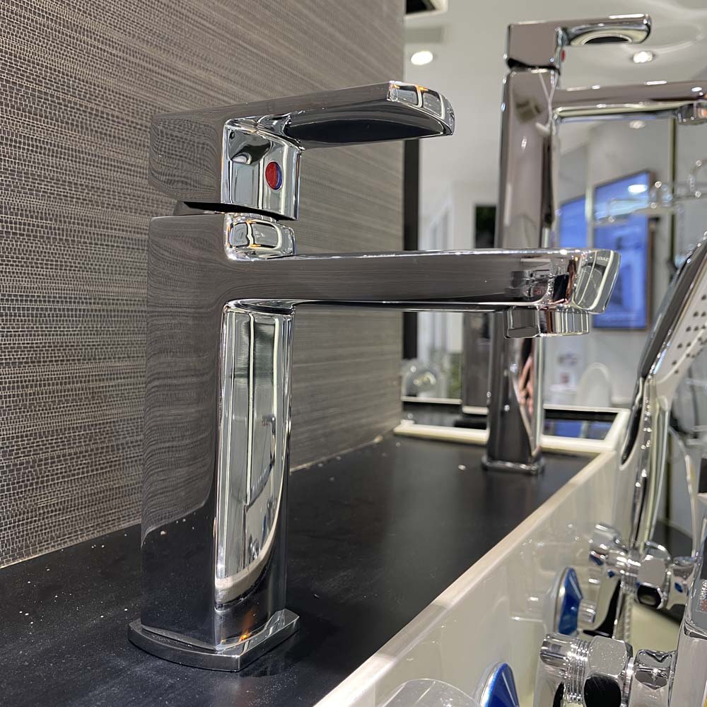 Vòi chậu lavabo nóng lạnh Caesar B550CU - 2