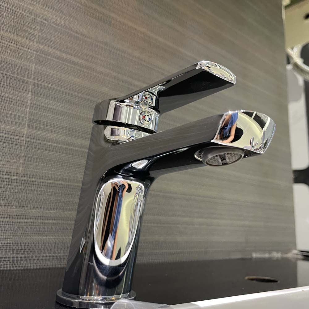 Vòi chậu lavabo nóng lạnh Caesar B200CU - 2