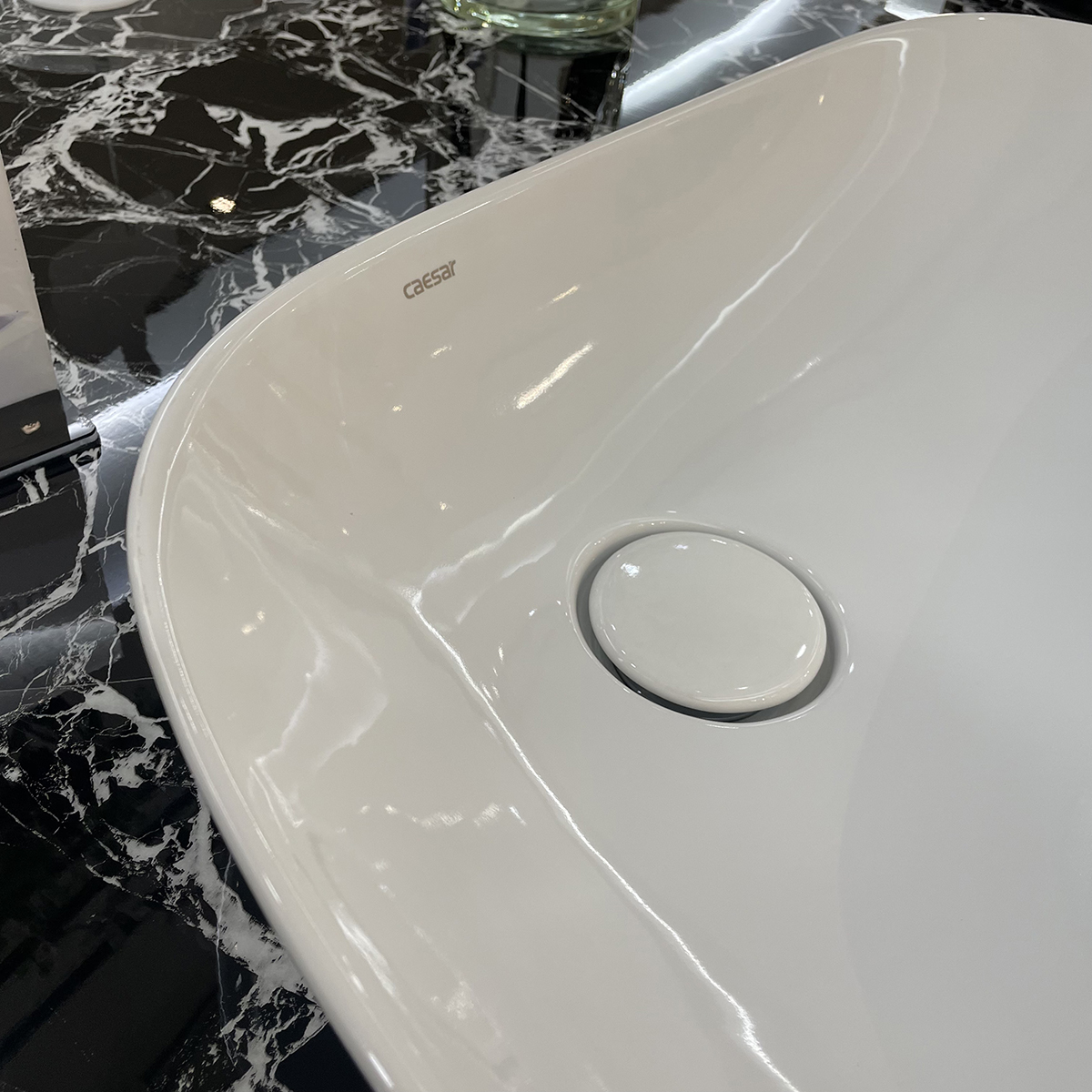 Chậu lavabo đặt bàn Caesar LF5260 - 2