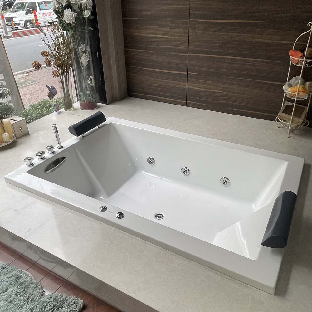 Bồn Tắm Đôi Massage Đèn 1.8M Caesar MT7180 - 2