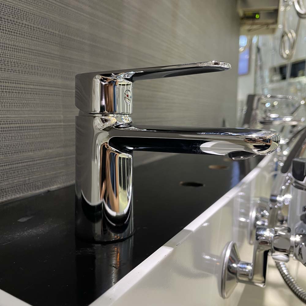 Vòi chậu lavabo nóng lạnh Caesar B380CU - 2