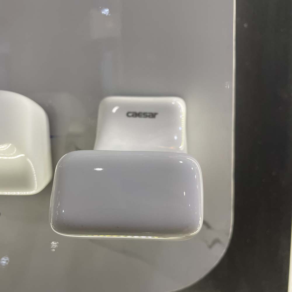 Móc áo đơn bằng sứ Caesar Q947 - 2
