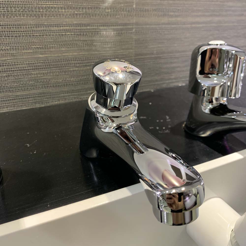 Vòi chậu lavabo lạnh Caesar B053CU - 2