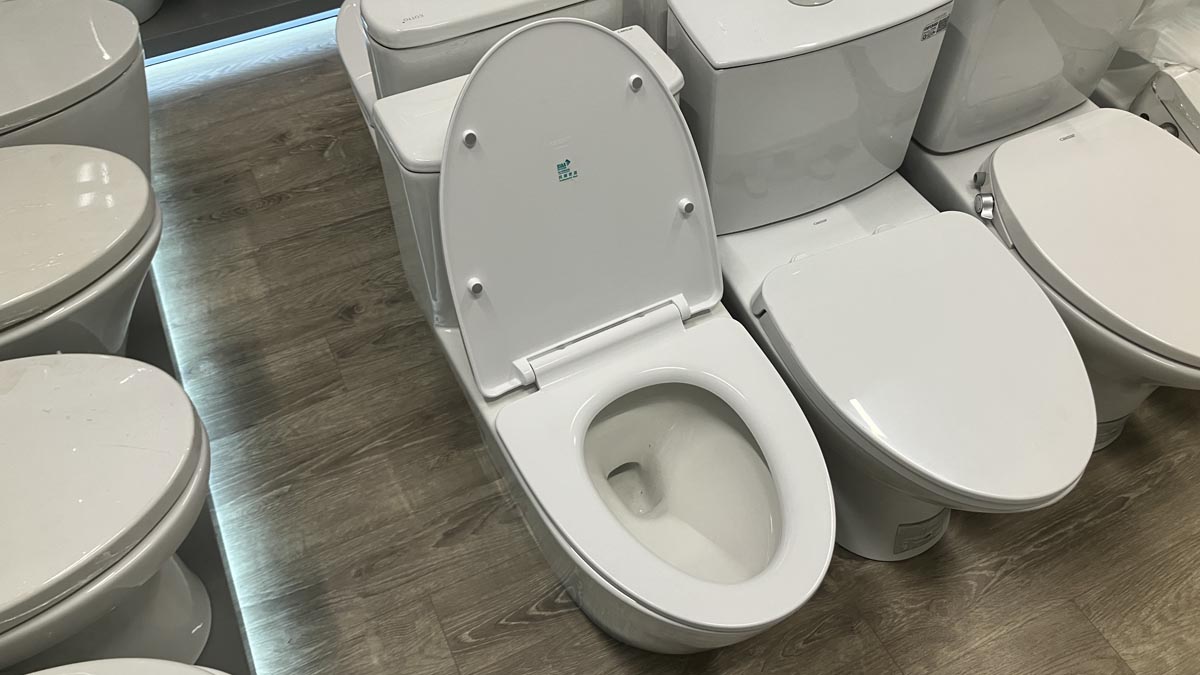 Nắp bồn cầu đóng êm Caesar MU263 - 6