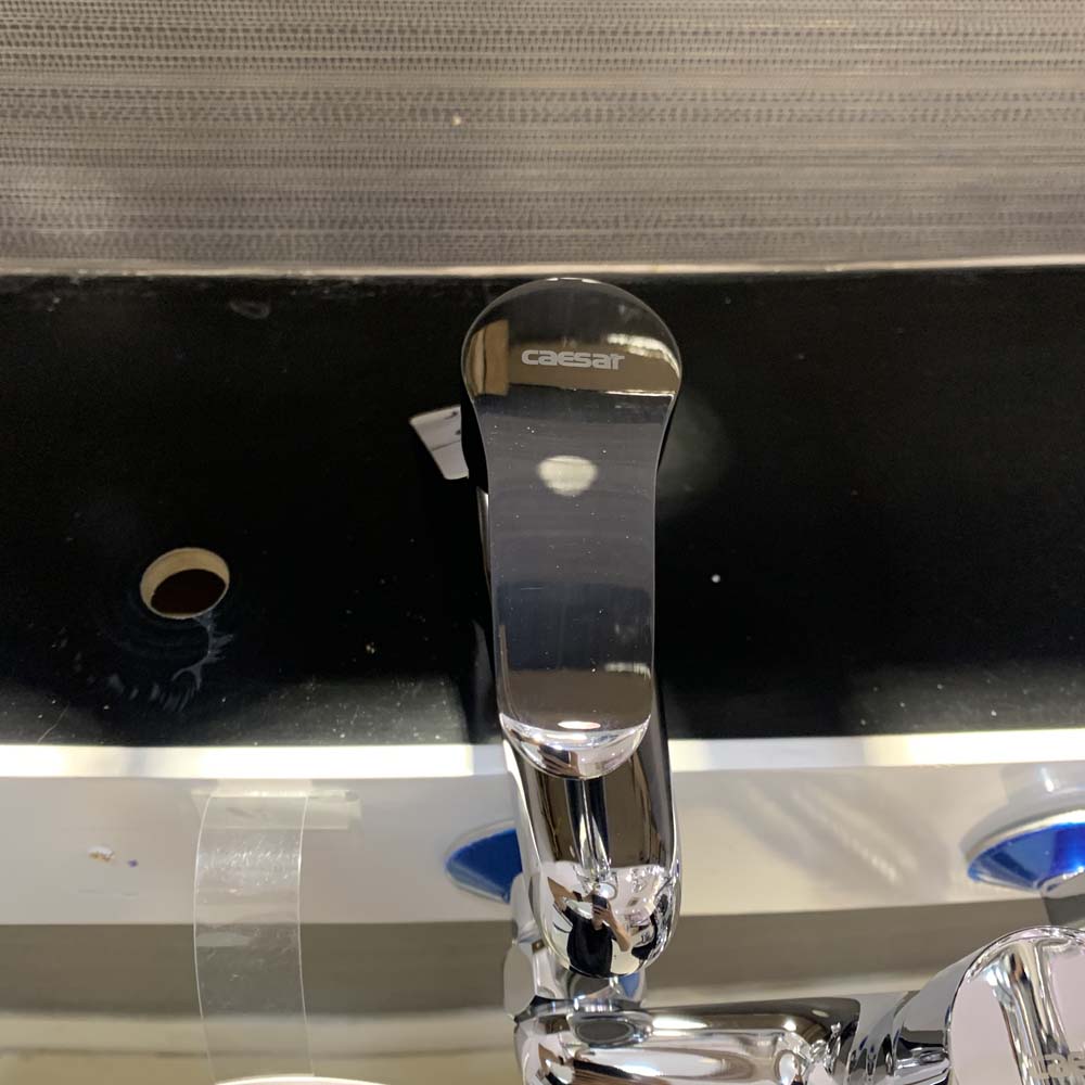 Vòi chậu lavabo nóng lạnh Caesar B330CU - 4