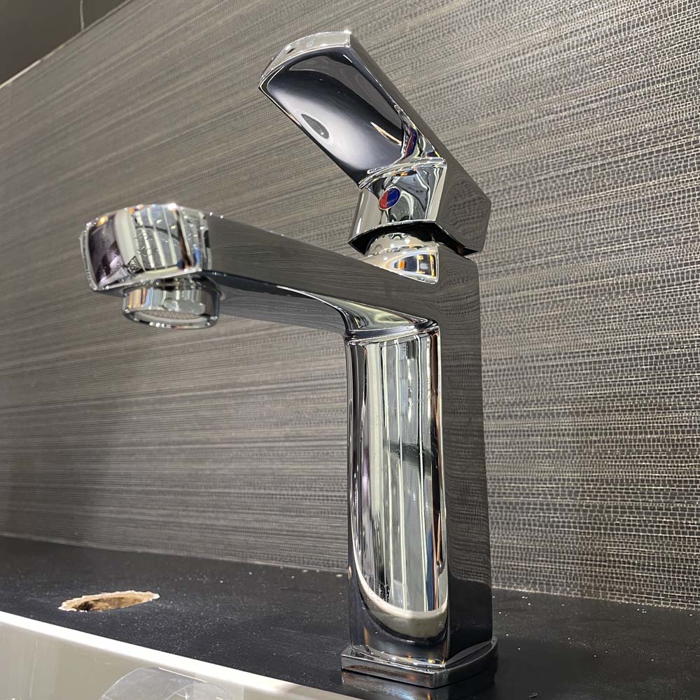 Vòi chậu lavabo nóng lạnh Caesar B550CU - 5