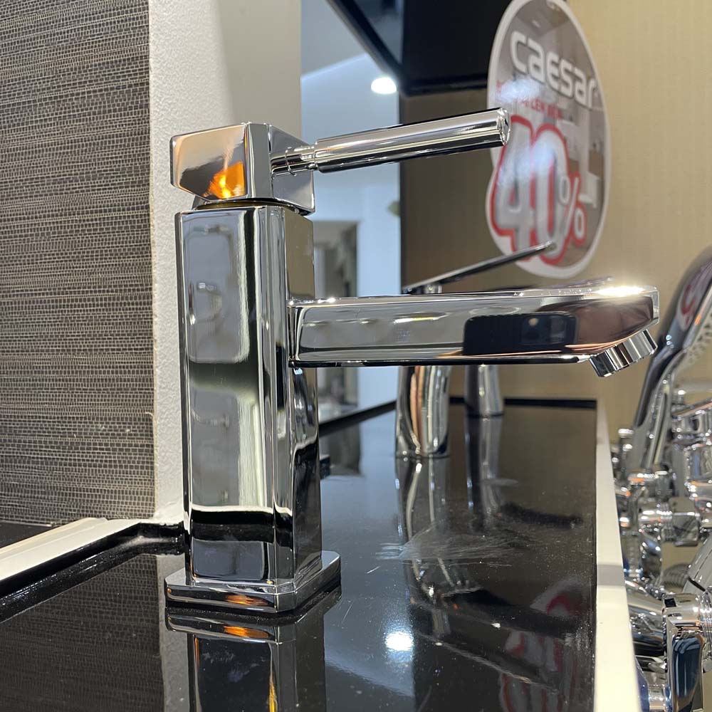 Vòi chậu lavabo nóng lạnh Caesar B460CU - 2