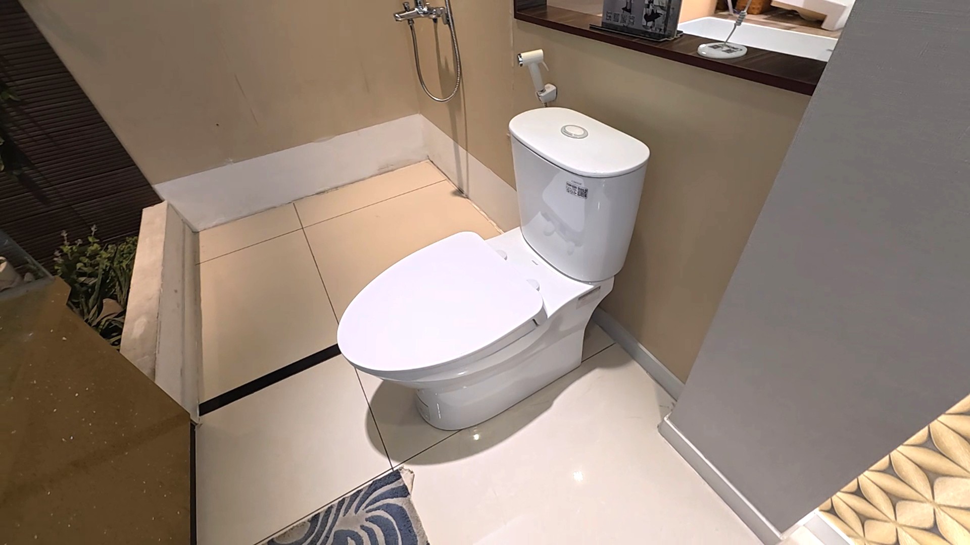 Bồn cầu 2 khối Caesar CD1320 nắp đóng êm - 2