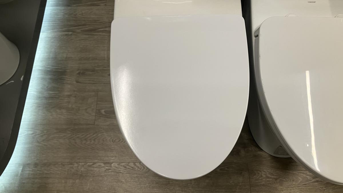 Nắp bồn cầu đóng êm Caesar MU263 - 3