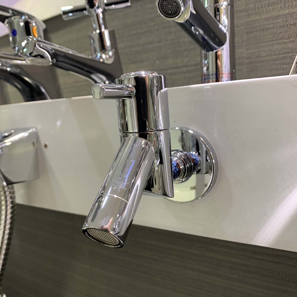 Vòi nước lạnh gắn tường Caesar W047C - 8