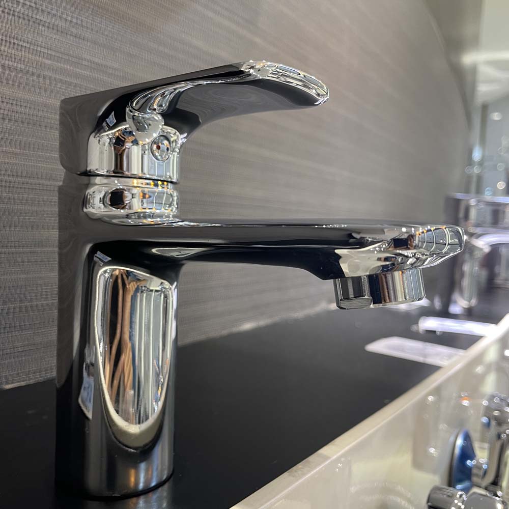 Vòi chậu lavabo nóng lạnh Caesar B730CU - 2