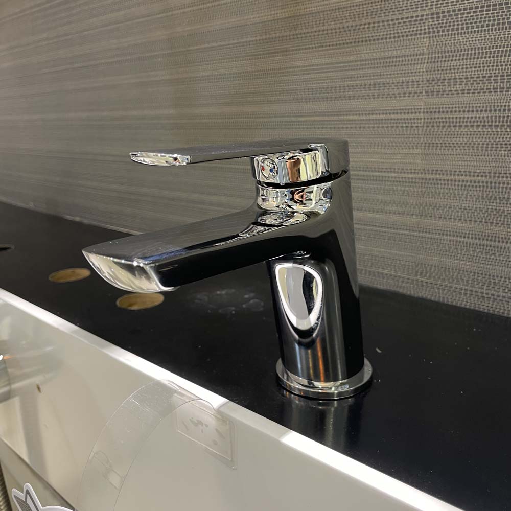 Vòi chậu lavabo nóng lạnh Caesar B200CU - 3