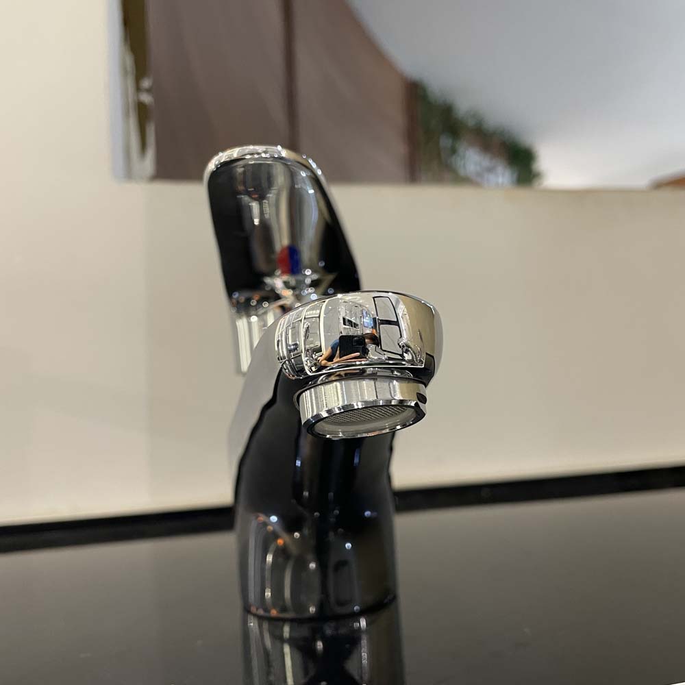 Vòi chậu lavabo nóng lạnh Caesar B170CU - 4