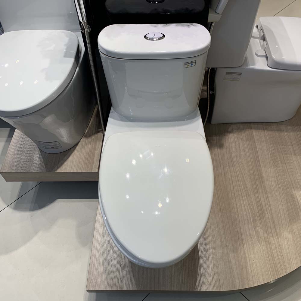 Bồn cầu 1 khối nắp êm Caesar C1394 (CD1394) - 9