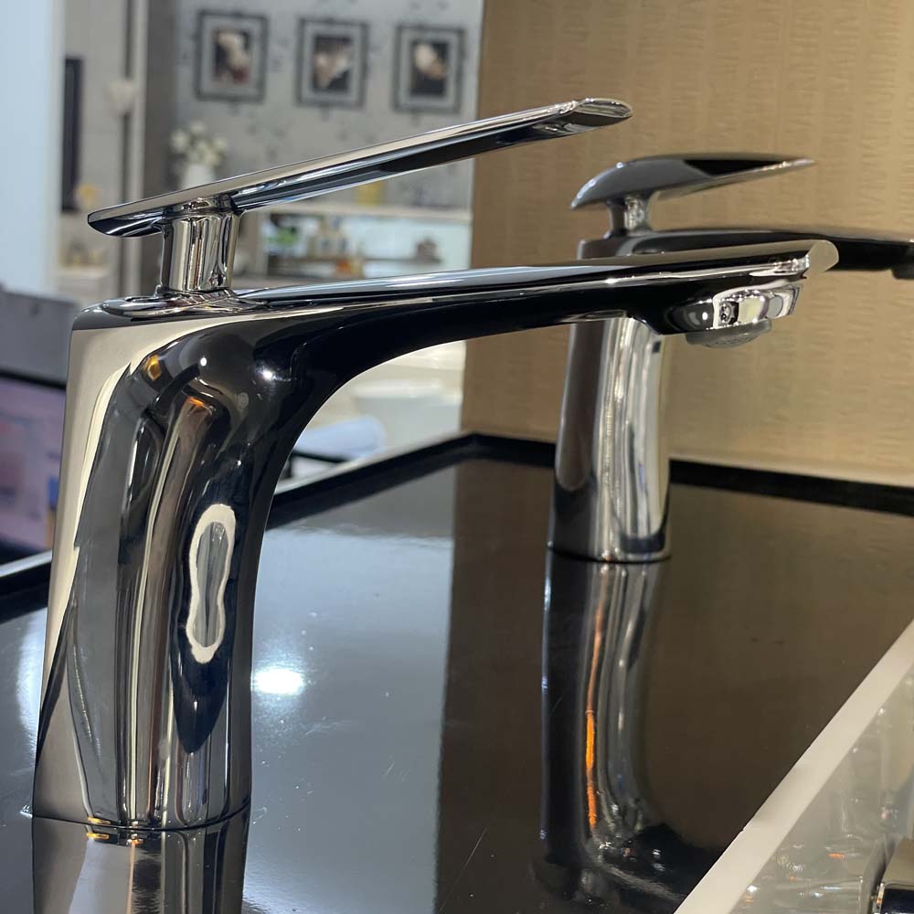 Vòi chậu lavabo nóng lạnh Caesar B820CU - 2