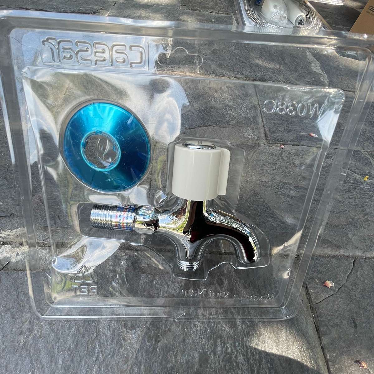 Vòi nước lạnh Caesar W038C - 2