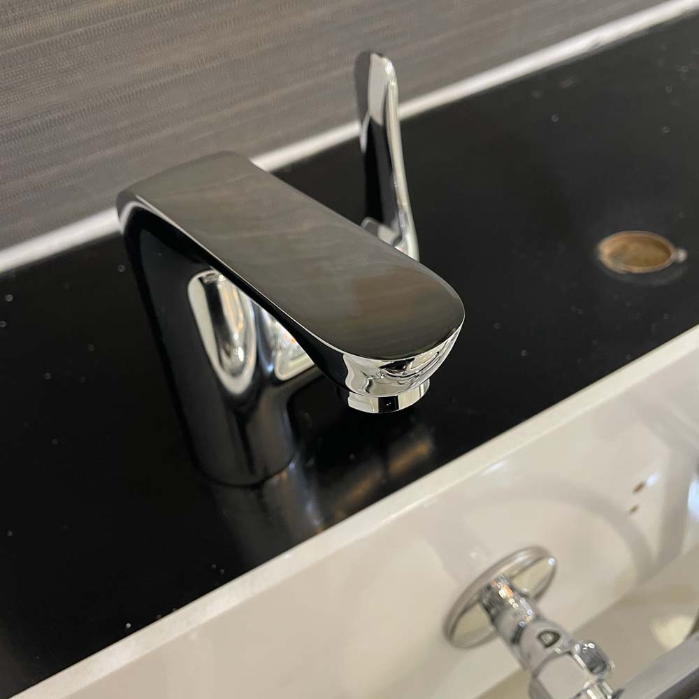 Vòi chậu lavabo nóng lạnh Caesar B740CU - 4