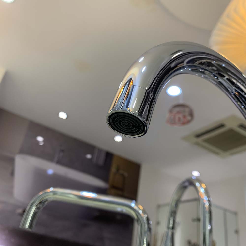 Vòi bếp nóng lạnh Caesar K815C - 2