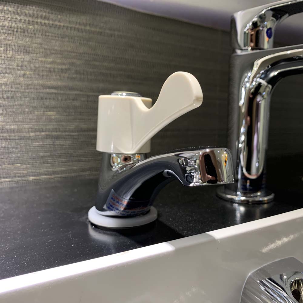 Vòi chậu lavabo lạnh Caesar B027C - 7