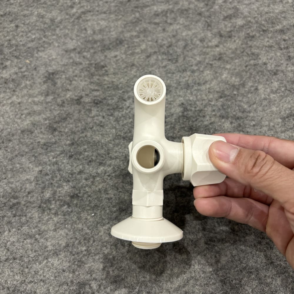 Vòi nước lạnh gắn tường Caesar W038P - 6