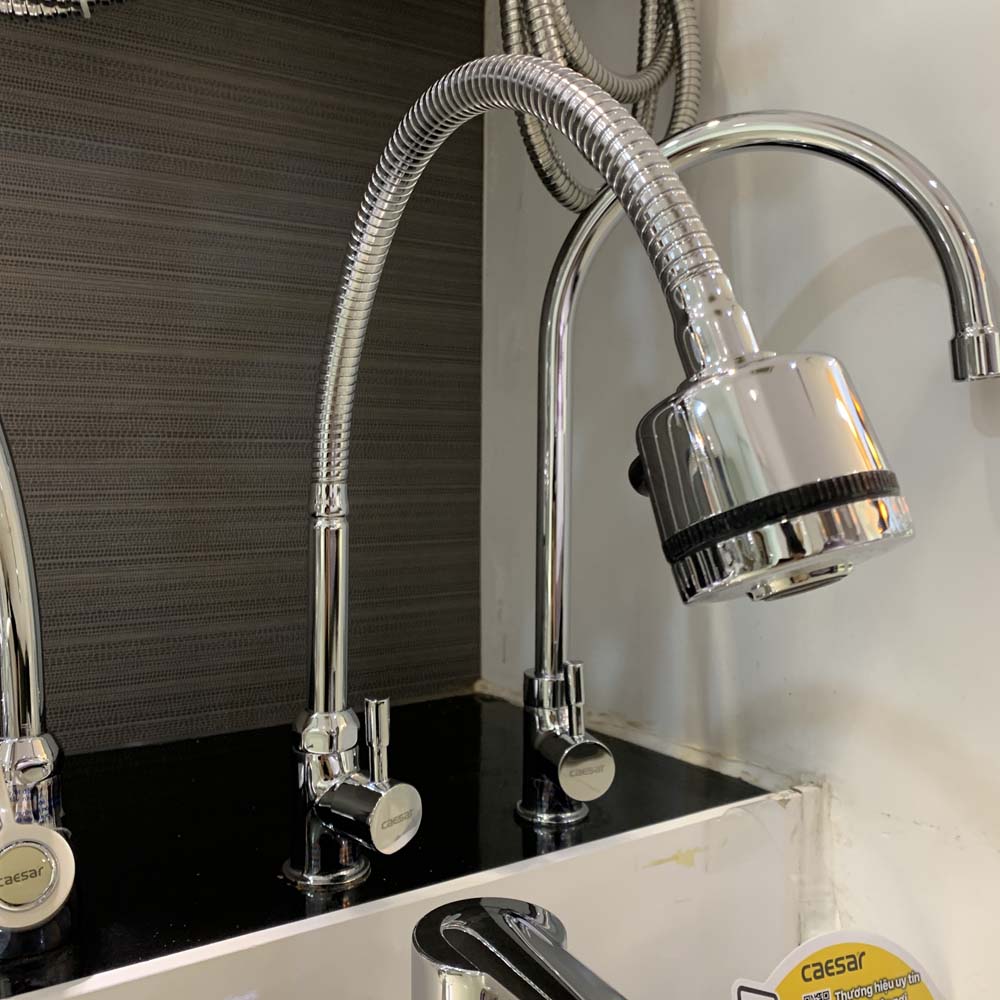 Vòi bếp lạnh thân mềm Caesar K025C - 2