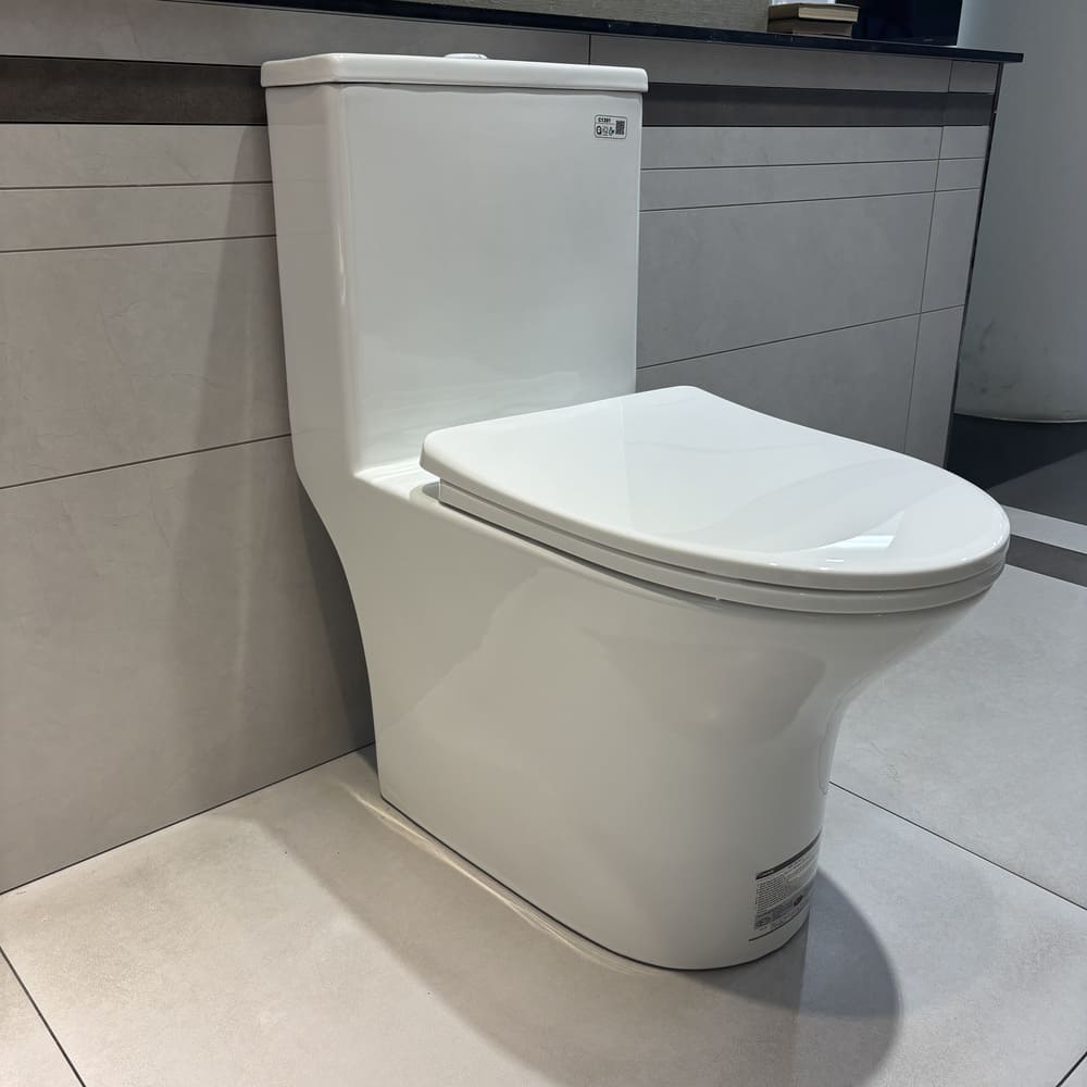 Bồn cầu 1 khối nắp êm Caesar C1391 - 2