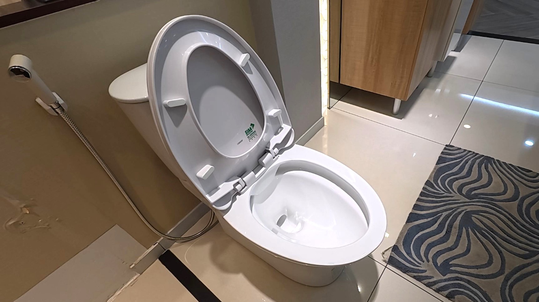 Bồn cầu 2 khối Caesar CD1320 nắp đóng êm - 5