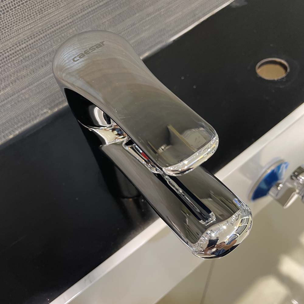 Vòi chậu lavabo nóng lạnh Caesar B430CU - 5