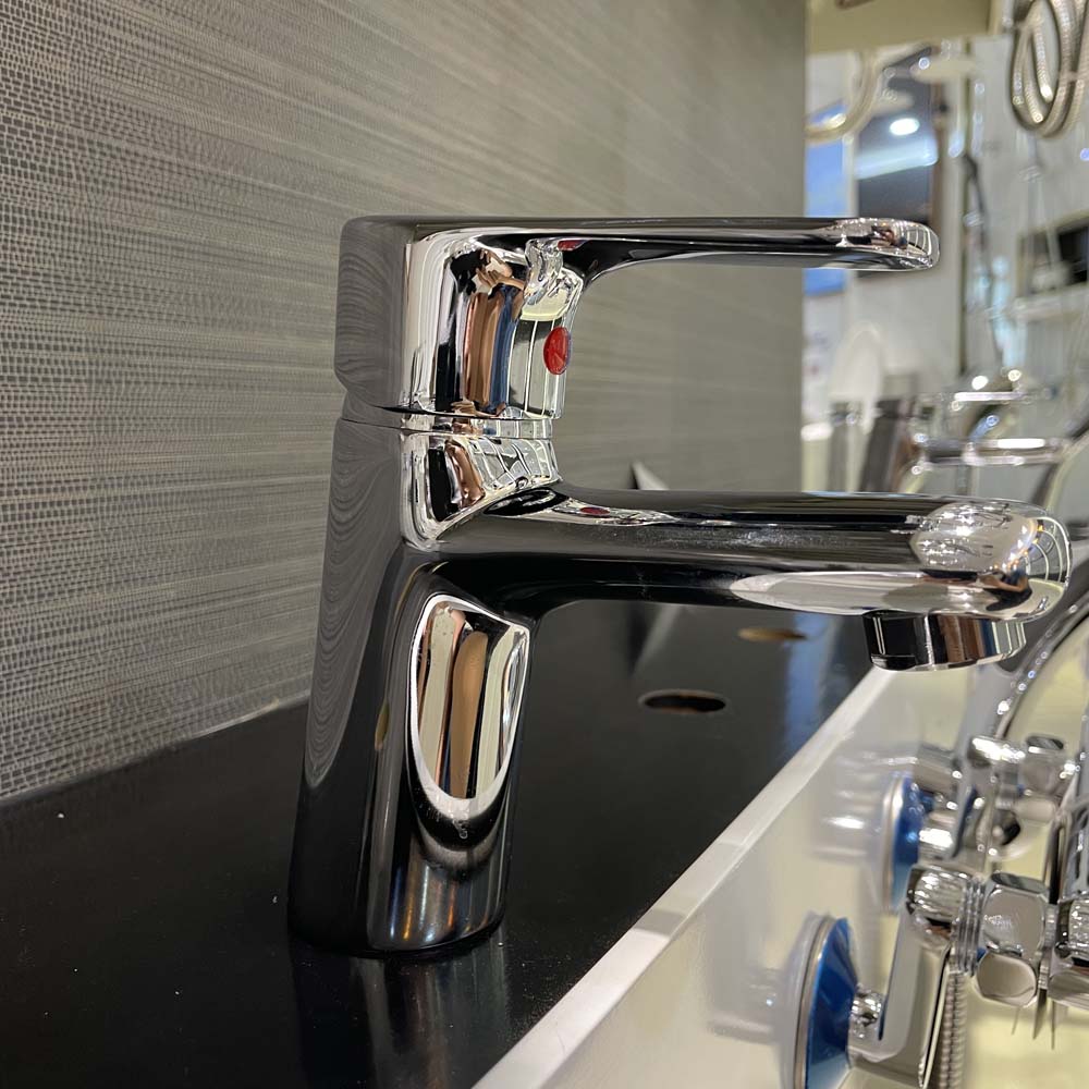 Vòi chậu lavabo nóng lạnh Caesar B430CU - 2