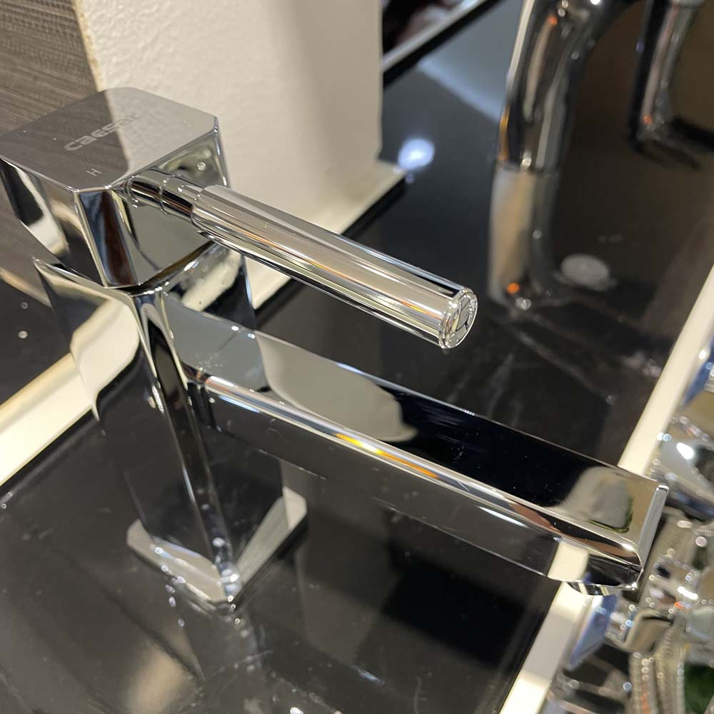 Vòi chậu lavabo nóng lạnh Caesar B460CU - 4