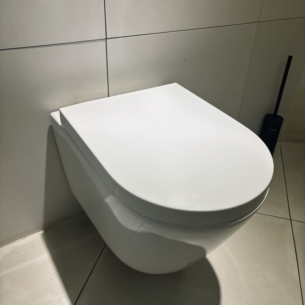 Bồn cầu treo tường Caesar CPT1505 gồm két nước âm tường - 2