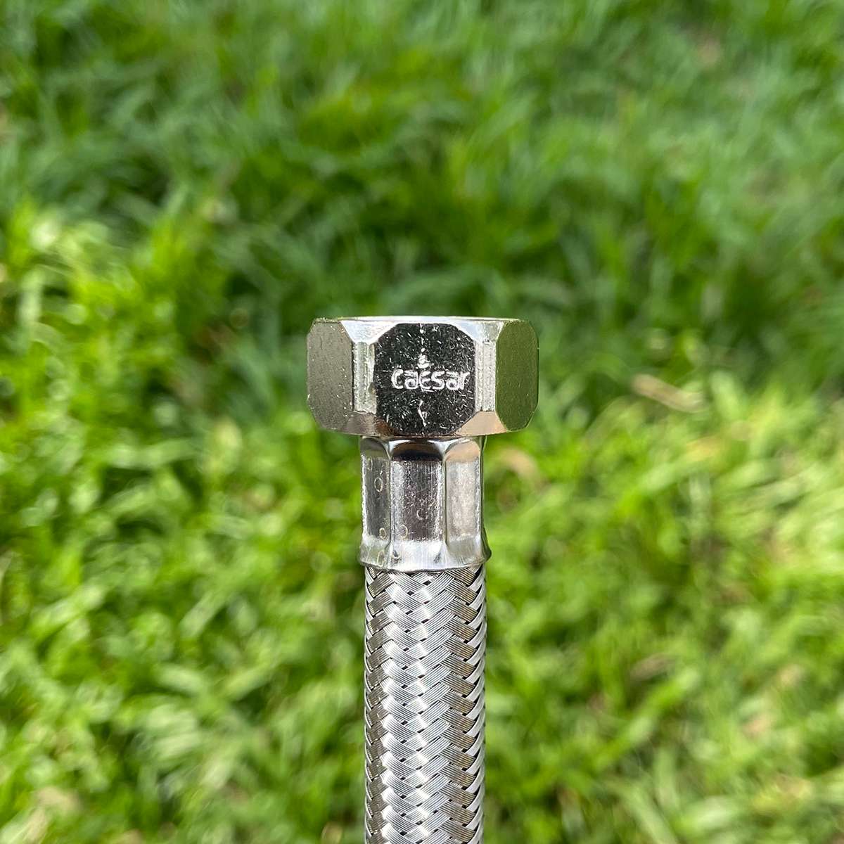 Vòi nước lạnh gắn tường Caesar W027C - 11