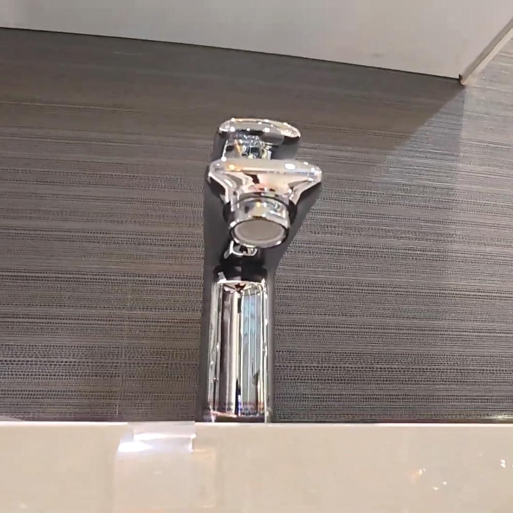 Vòi chậu lavabo nóng lạnh Caesar B770CU - 6