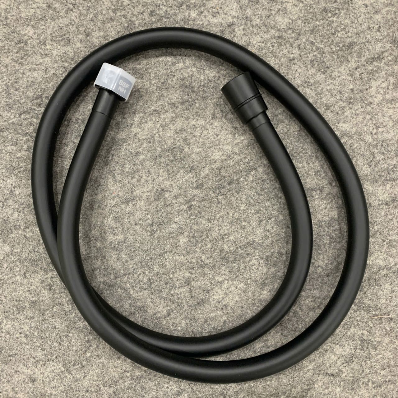 Vòi xịt vệ sinh COTTO CT9902#BL(HM) - 8