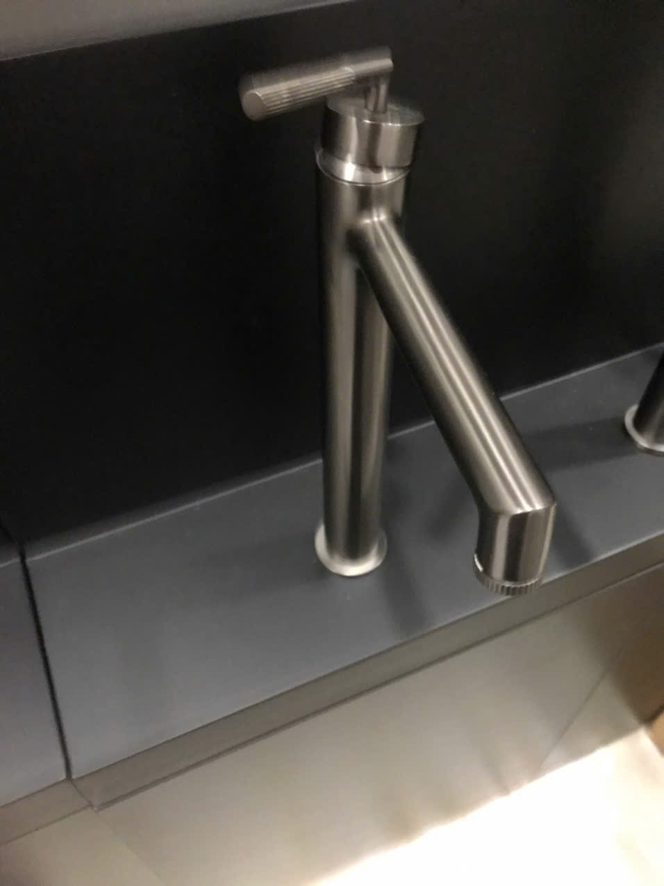 Vòi lavabo nóng lạnh thân cao Esslinger ES-28715-2-615QS - 6