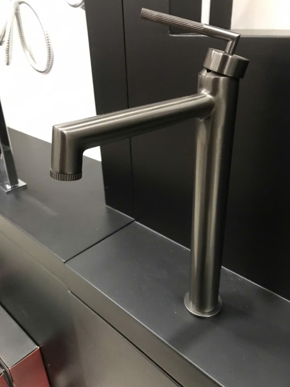 Vòi lavabo nóng lạnh thân cao Esslinger ES-28715-2-615QS - 5