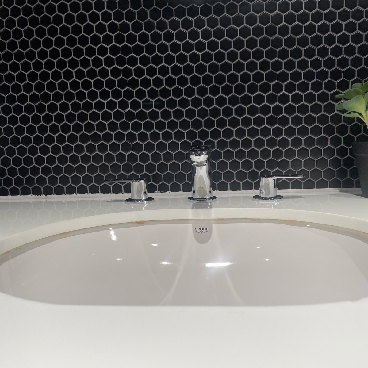 Vòi chậu nóng lạnh 3 lỗ Eurostyle Cosmopolitan GROHE 20208002 - 3