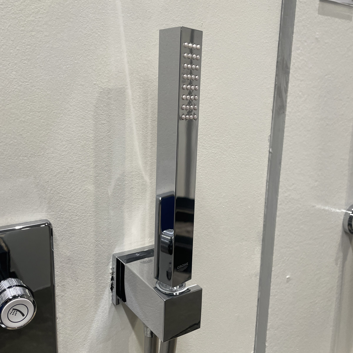 Bộ sen âm tường ổn nhiệt với bát sen GROHE 34706000 - 7