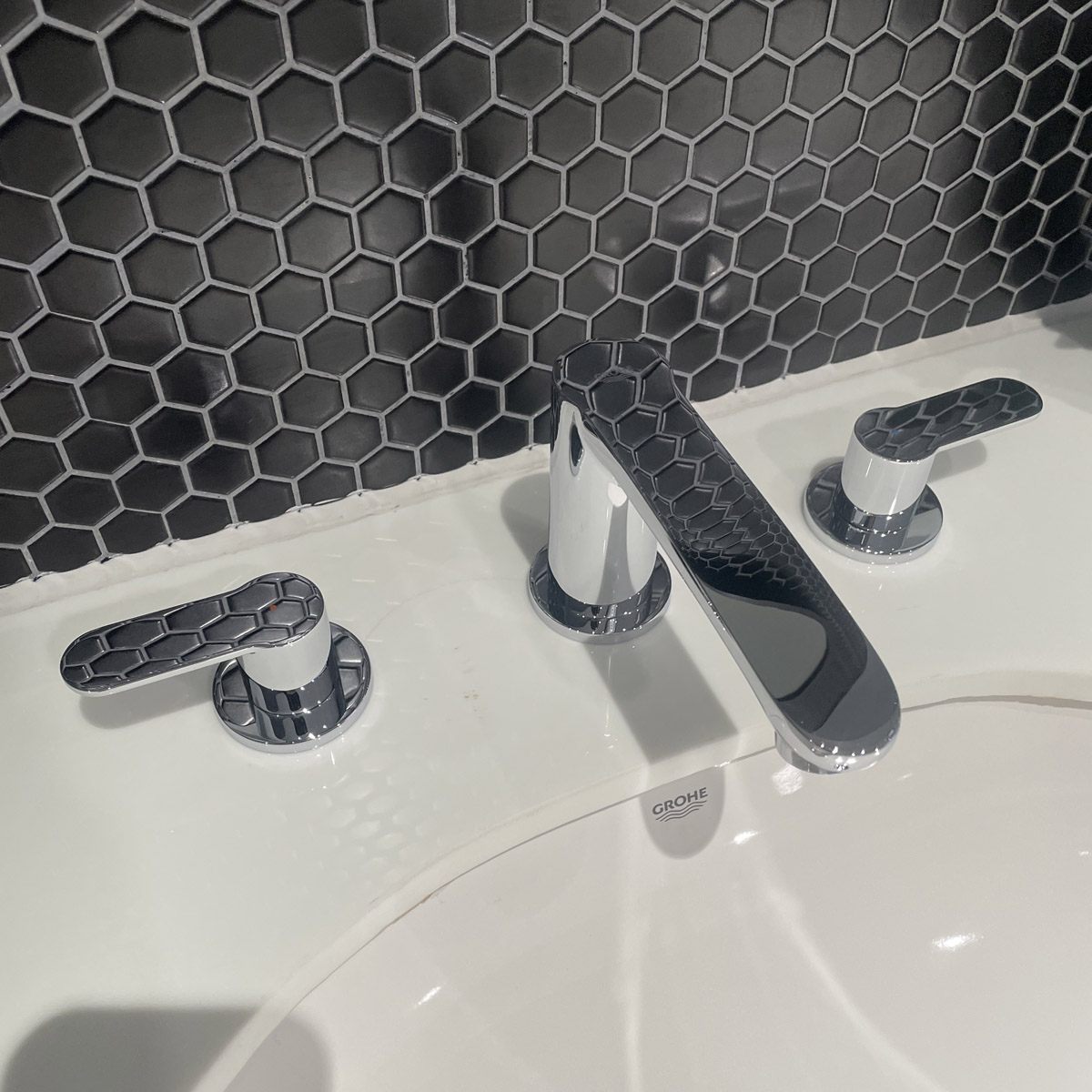 Vòi chậu nóng lạnh 3 lỗ Eurostyle Cosmopolitan GROHE 20208002 - 4